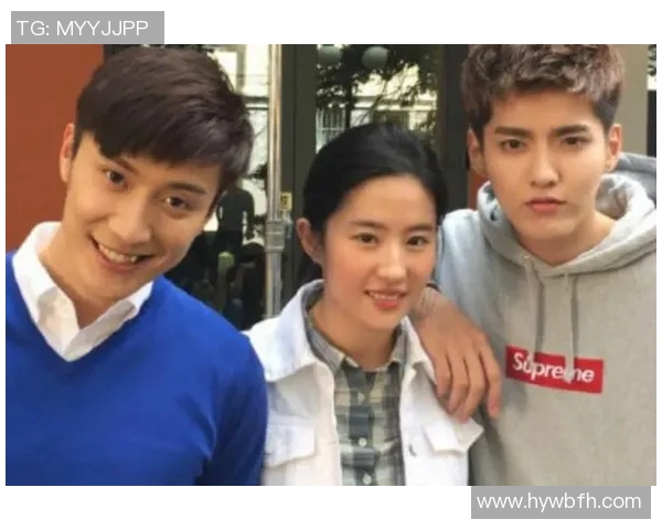 当代足坛巨星齐聚一堂留下珍贵合影瞬间